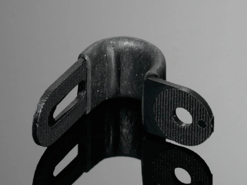 Objímka "P"  (pro uchycení/vedení hadice) 10mm, černá 20-0590