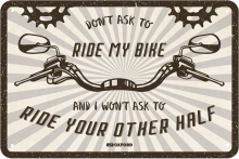Plechová cedule DON'T ASK TO RIDE MY BIKE, OXFORD (krémová/černá, rozměr 30 x 20 cm)