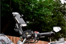 Kompletní sestava držáku mobilního telefonu X-Grip s objímkou na řidítka, RAM Mounts (2)
